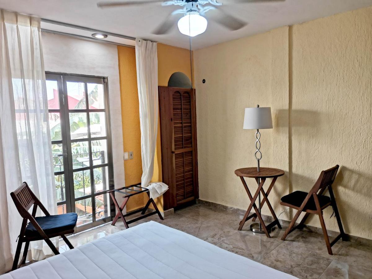 Hotel Casa Mallorca Канкун Екстер'єр фото