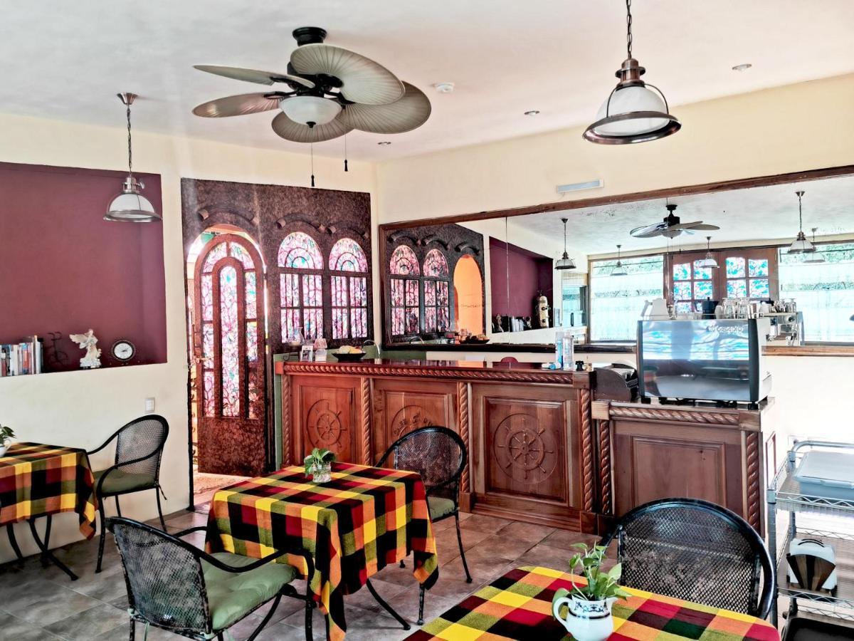 Hotel Casa Mallorca Канкун Екстер'єр фото