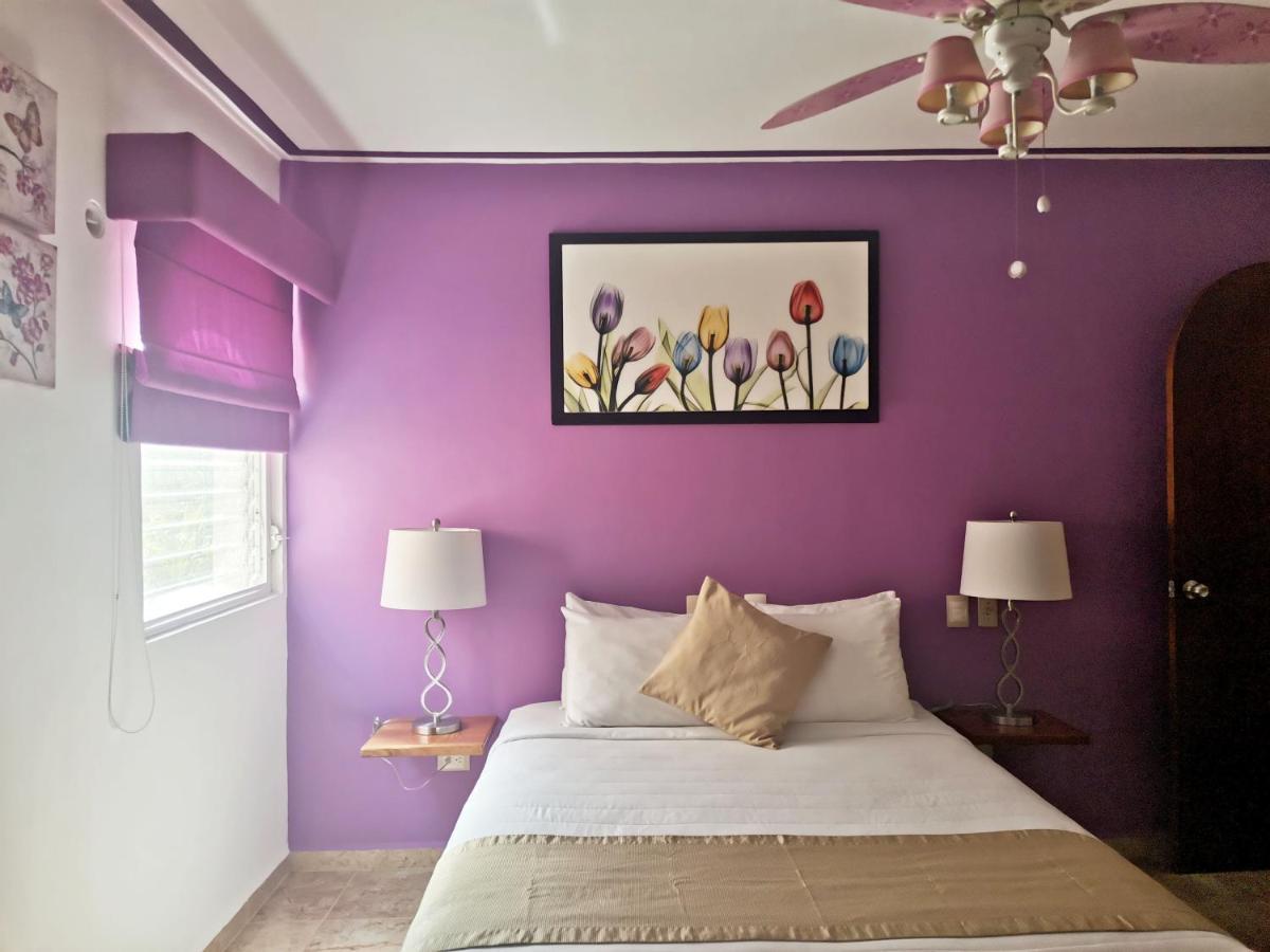 Hotel Casa Mallorca Канкун Екстер'єр фото